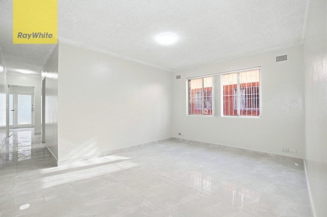 2/22 Hampden Rd, NSW 2195