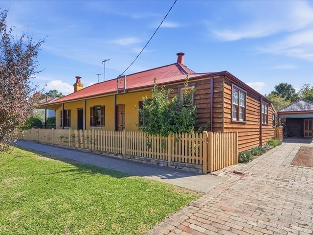 17 Mitchell Street, NSW 2570