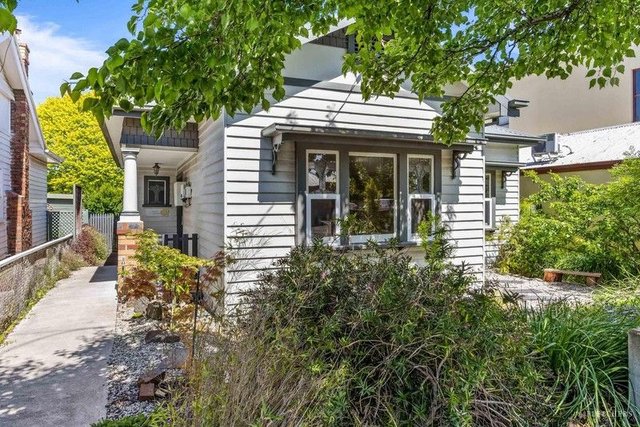 11 East Street North, VIC 3350