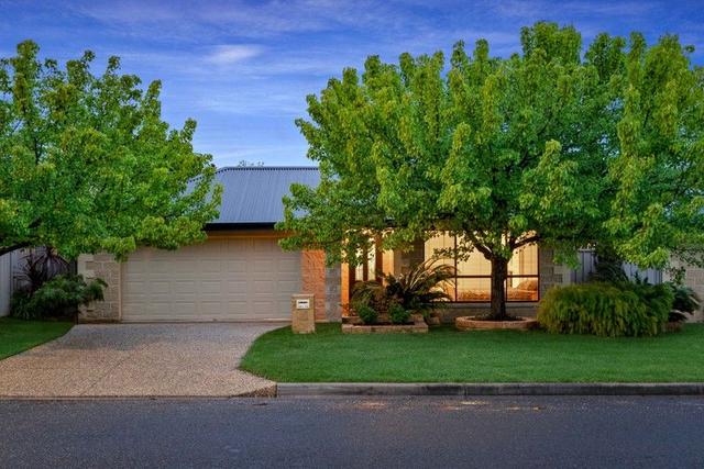 1/2 Dalbirra Place, NSW 2641
