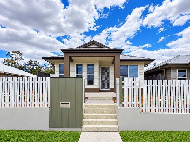 68 Caphilly Pkwy, NSW 2335