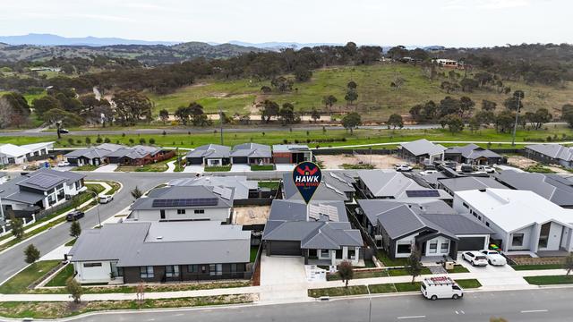 124 Edward Drive, NSW 2620