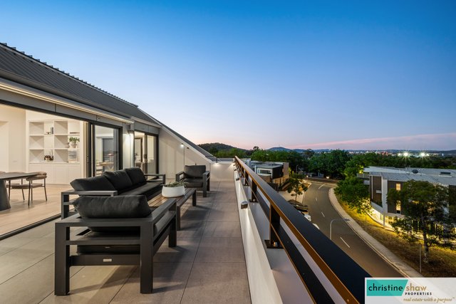 9/2 Lady Nelson Place, ACT 2603
