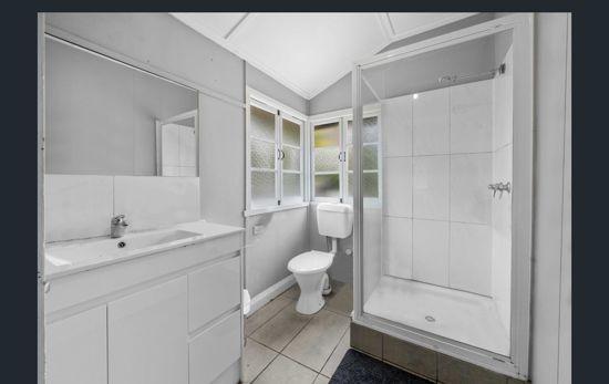 Room1/9A Normanby Terrace,, QLD 4059