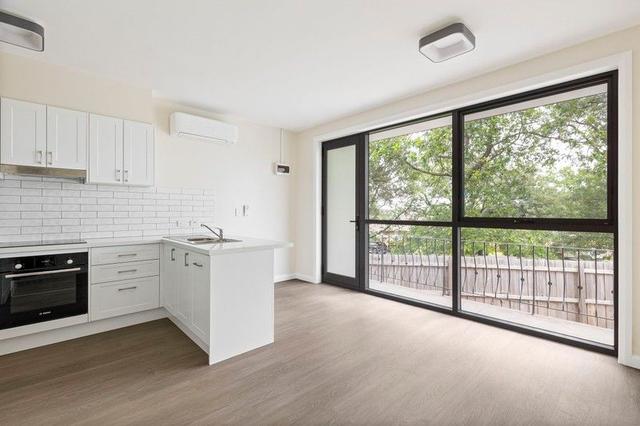 3/5 Passfield Street, VIC 3055