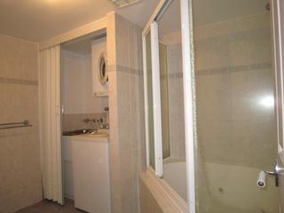 Bathroom (2015-02-18)