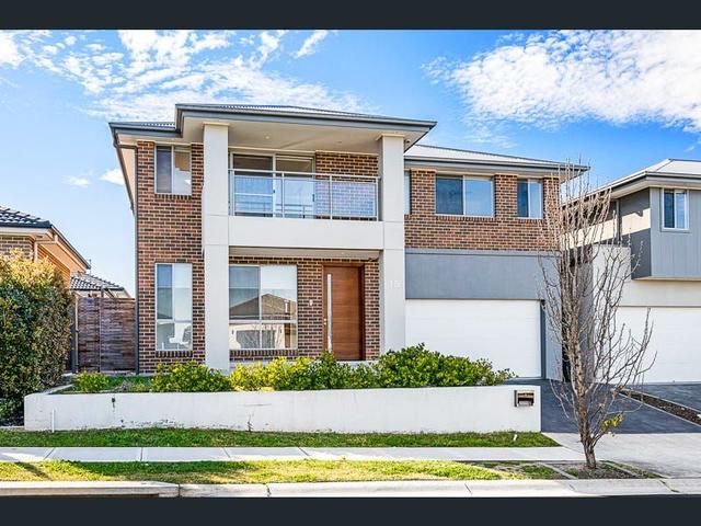 15 Guinevere St, NSW 2762