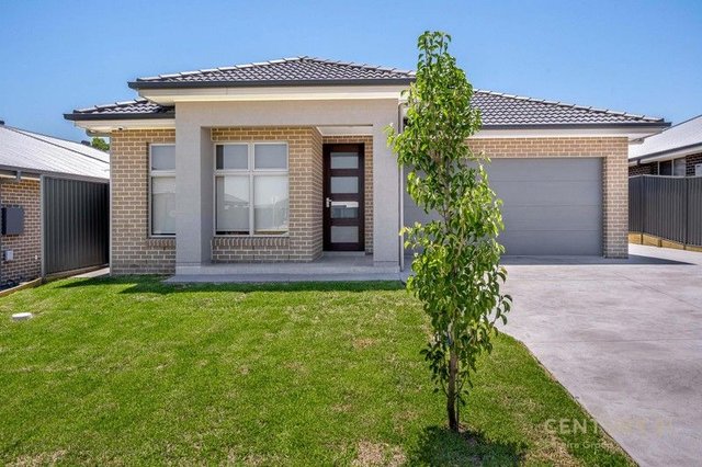 20b Runyon Street, NSW 2570