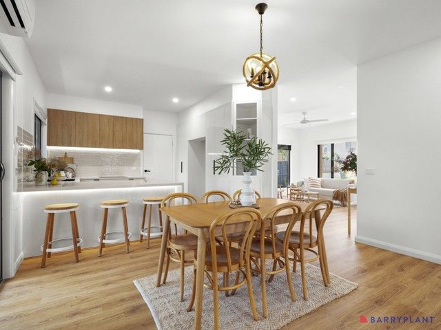 4 Churchill  Drive, VIC 3922