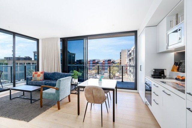 202/10 Bellerine Street, VIC 3220