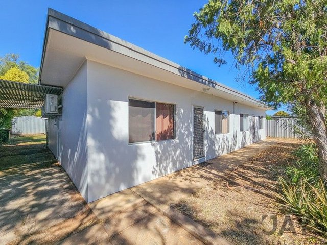 2/43 Cook Crescent, QLD 4825