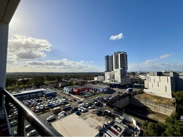 1006/420 Macquarie Street, NSW 2170