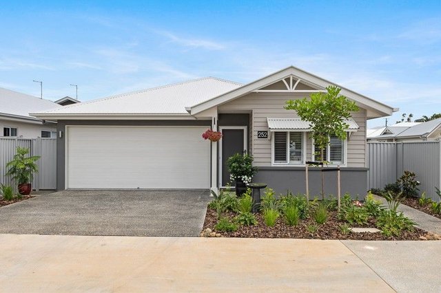 252/49 Creek Road, QLD 4505