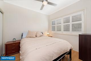 Bedroom 1 (2015-06-02)