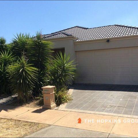 62 Bushlark Crs, VIC 3027