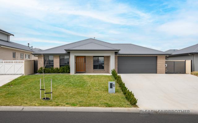 6 Darvall Drive, NSW 2795