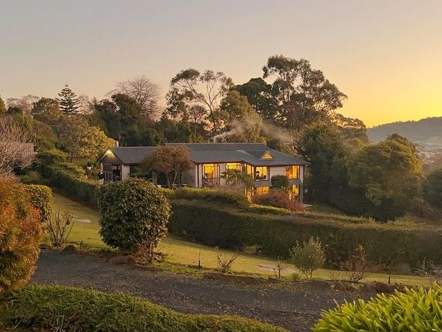 10 Highfield  Road, TAS 7310
