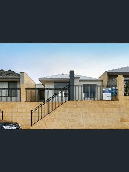 341 Lambeth Cir, WA 6170