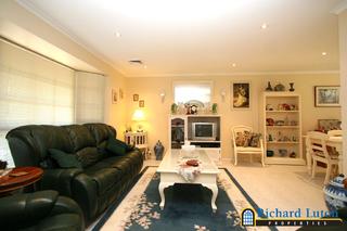 Lounge (2006-03-23)