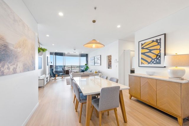 1404/4 Como Crescent, QLD 4215