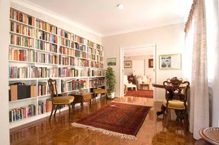 Library/Sitting Area