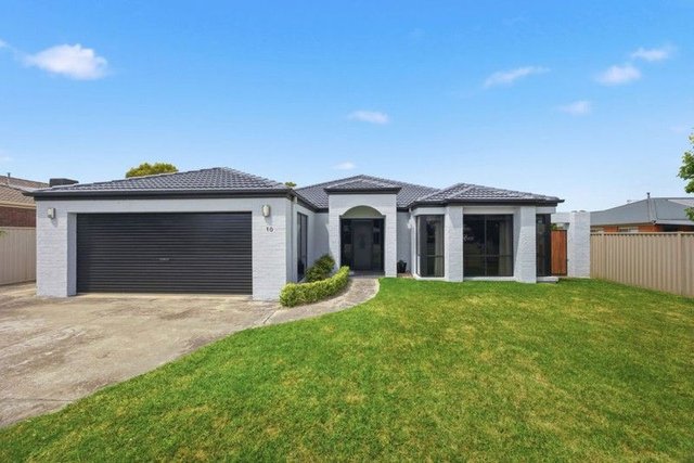 10 Burr Street, VIC 3352