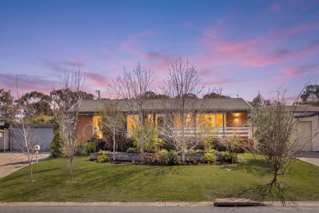 54 Holden Crescent, ACT 2903