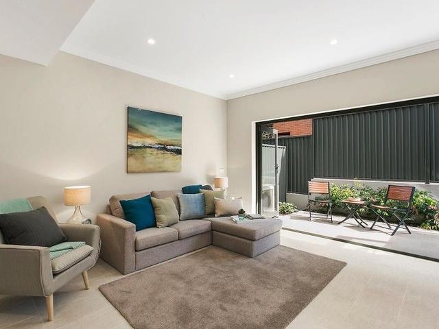 2/11 Burdett Street, NSW 2077