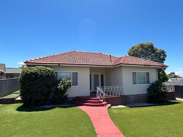 32 Cornwall  Street, WA 6100