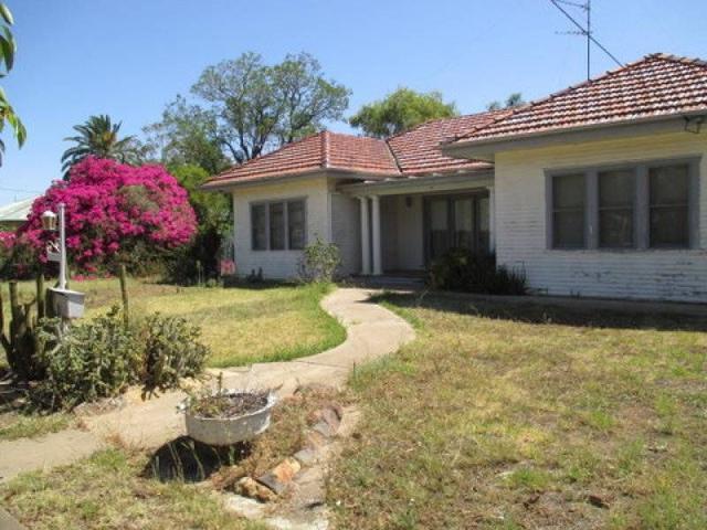 15 Maule Street, NSW 2829