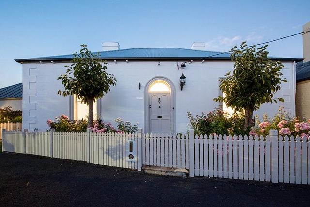 19 Waterloo Crescent, TAS 7004