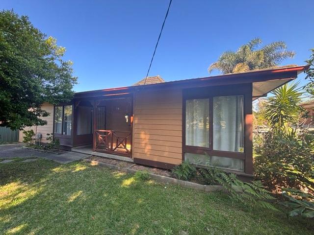 17 Sampson Crescent, NSW 2541