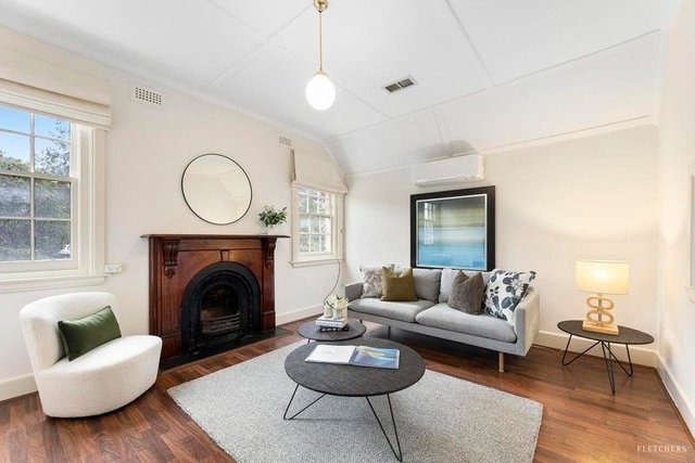 2/7 Mangan Street, VIC 3103