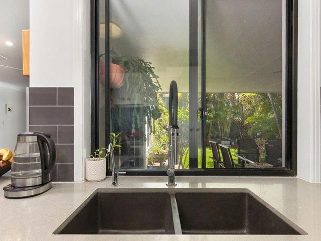 14 Solitaire Place, QLD 4226