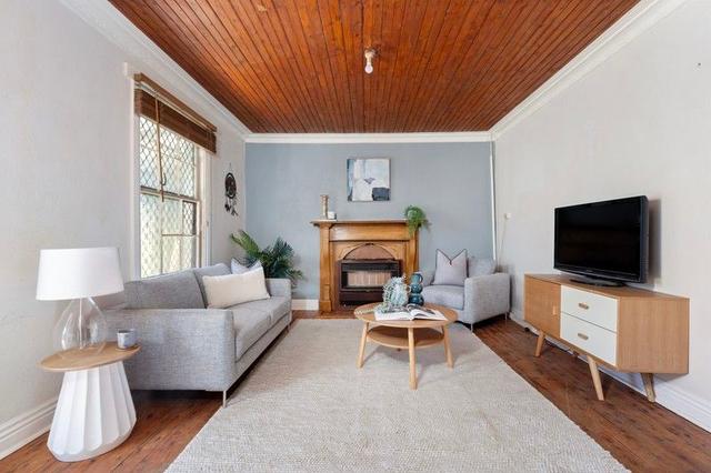 553 Roach Street, NSW 2641