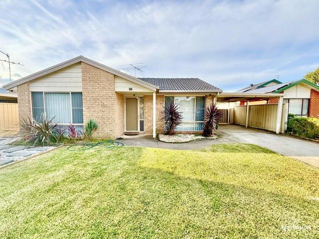 33 Watkins Crescent, NSW 2567