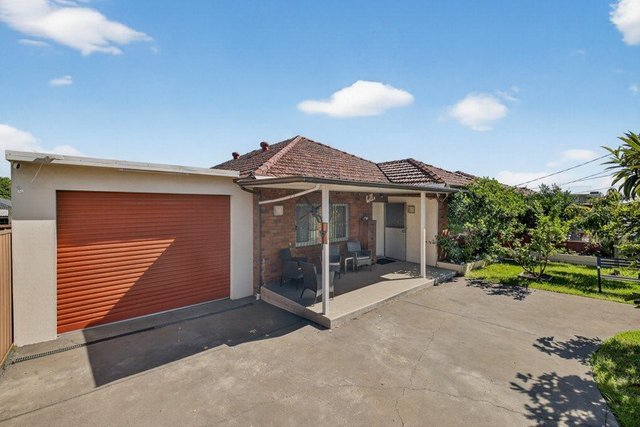 74 Smith Rd, NSW 2199