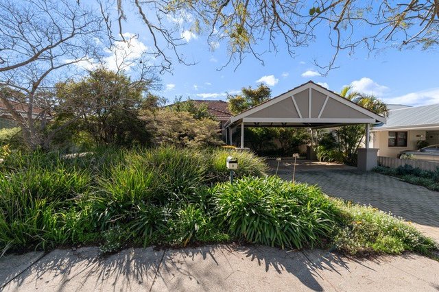 8 Isabella Crescent, WA 6152