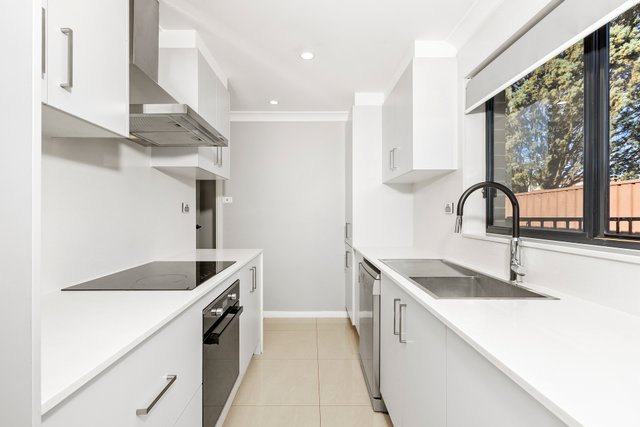 5a Hoffman Place, NSW 2761