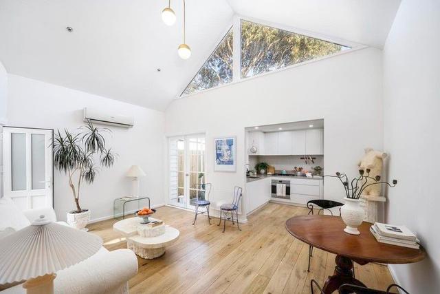 18 Leyden Street, VIC 3057