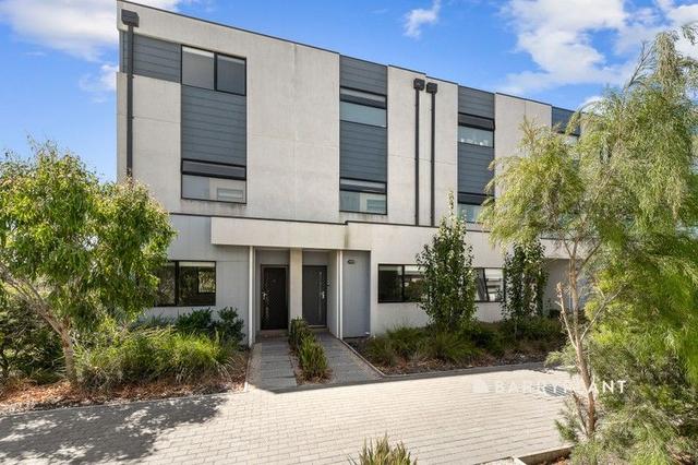 10 Hedge Place, VIC 3810