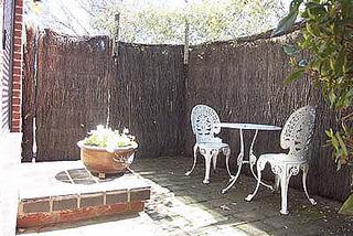 Front courtyard (2003-09-27)
