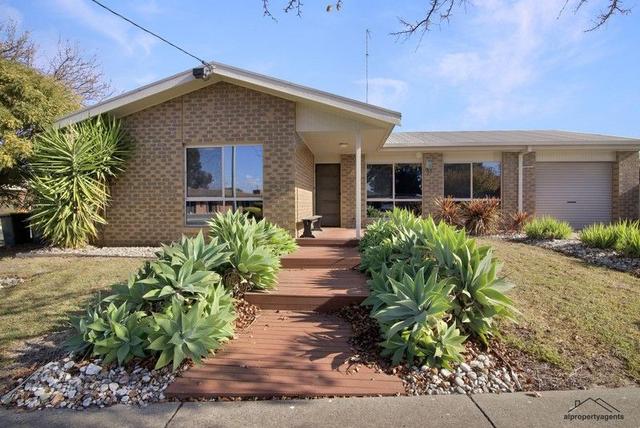 1/4 Mintern Crescent, VIC 3400