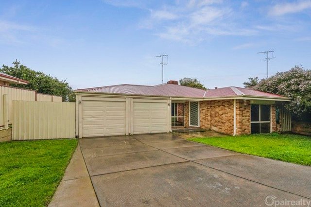 18 Bonnie Doone Grove, WA 6211