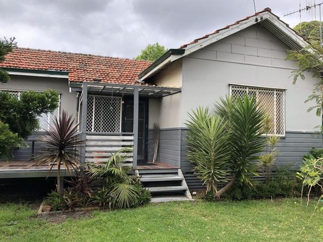 16 Halifax Street, WA 6330