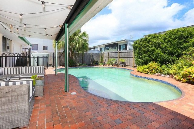 256 Oxley Drive, QLD 4216