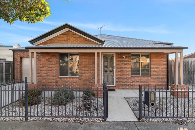 1/2 Bingara Avenue, VIC 3214