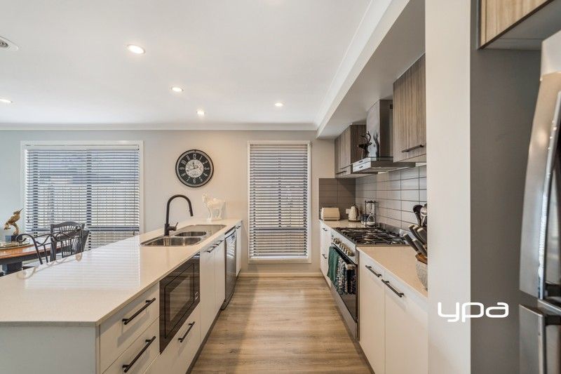 https://images.allhomes.com.au/property/photo/c22315b5f2f5aa0ddabf50b11be9b5ab_hd.jpg