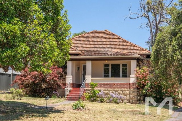 6 Redcourt Road, WA 6156