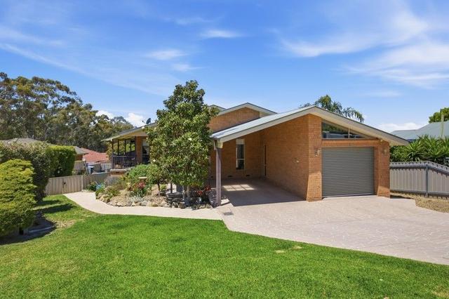 9 Keane  Place, NSW 2650